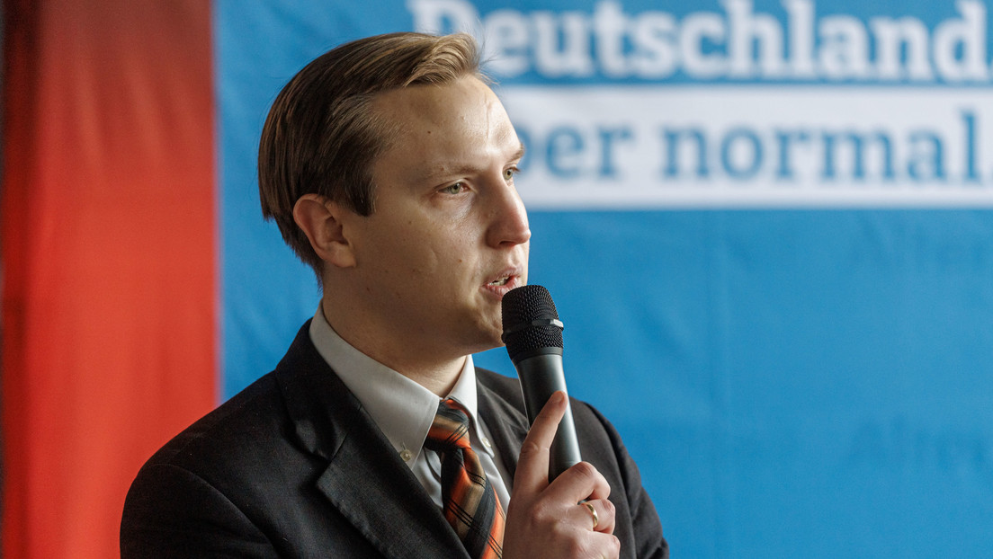 Wegen Nazi-Parole: AfD-Jungpolitiker Dorow darf Parteimitglied bleiben – legt aber alle Ämter nieder
