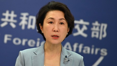 Chinesisches Außenministerium: China wird Iran bei Wahrung seiner Interessen unterstützen