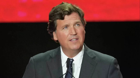 Carlson nach Angriff auf iranische Schule: USA "nicht wert, dass man für sie kämpft"