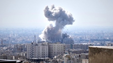 Liveticker Iran-Krieg – US-israelische Angriffe auch auf Krankenhäuser