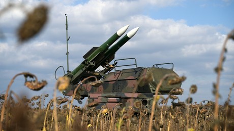 Liveticker Ukraine-Krieg: Massiver Drohnenangriff ukrainischer Streitkräfte auf russische Regionen