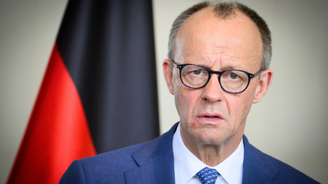 Einreiseverbote: Merz versucht, Russen als potenzielle Verbrecher zu stigmatisieren