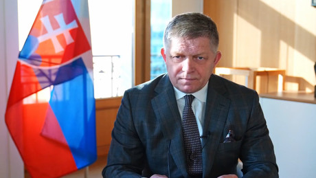 Fico: Selenskij will die ungarischen Wahlen manipulieren