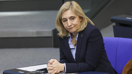 Regierungsplan: Mitversicherung in der Krankenkasse kappen