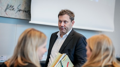 Steuerhammer: Bundesregierung soll Mehrwertsteuererhöhung planen!