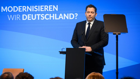 SPD-Neustart: Klingbeil will Steuerreform und Ende des Ehegattensplittings