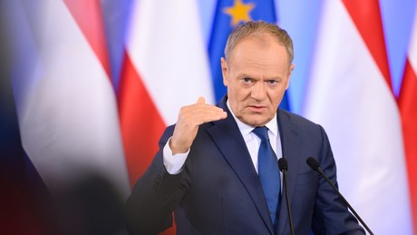 Tusk reagiert auf Preisschock: Polen senkt Steuern auf Kraftstoff