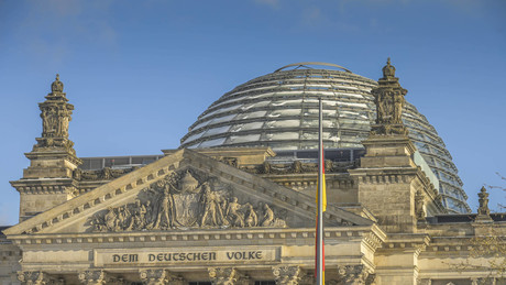 Liveticker Iran-Krieg – Bundestags-Juristen: Iran-Krieg ist völkerrechtswidrig