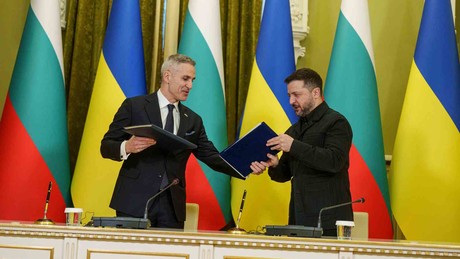 Liveticker Ukraine-Krieg: Kiew und Sofia unterzeichnen Sicherheitsabkommen