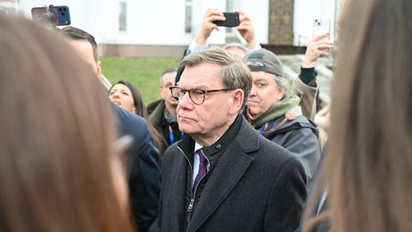 Liveticker Ukraine-Krieg: Wadephul in Kiew eingetroffen