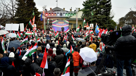 Wahlkampf in Ungarn: Orbán und Fidesz-Partei liegen in Prognosen wieder vorn