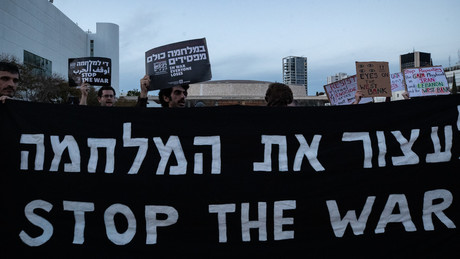 Kriegsrecht: Polizeigewalt gegen Friedensaktivisten in Tel-Aviv