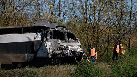 Frankreich: TGV kollidiert mit Militärtransport – Lokführer tot, mehrere Verletzte