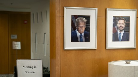 Liveticker Iran-Krieg – "Bevor Trump uns in Weltkrieg stürzt": Demokraten beschwören Republikaner