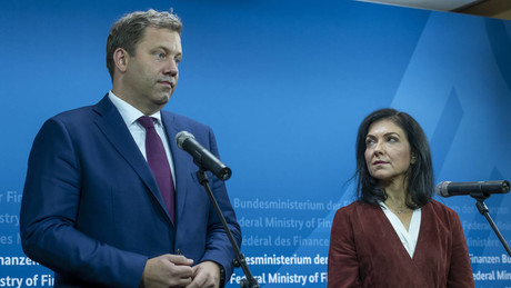 Machtkampf wegen Spritpreis: Reiche interveniert während Klingbeil-Gipfel