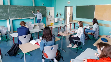 Warum die Schule heute manipulierbarer macht