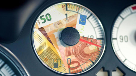 "Versagertruppe", "Hektische Maßnahme": Ökonomen nehmen Spritpreisbremse der GroKo auseinander