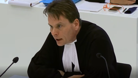 Klage gegen Gates, Bourla und Rutte: Experten-Anhörungen zu Corona-Impfschäden von Gericht abgelehnt