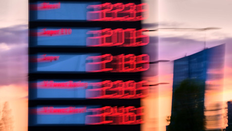 Mineralölwirtschaft verspricht: Steuersenkung für Sprit kommt bei Autofahrern an