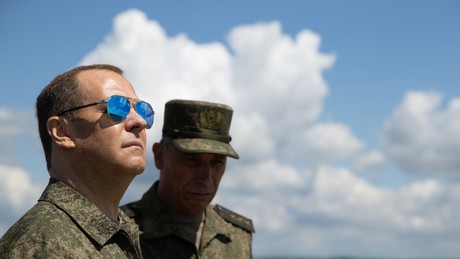 Liveticker Ukraine-Krieg – Medwedew: Drohnenproduktionsstätten in Europa legitime Ziele