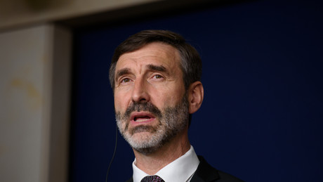 Liveticker Ukraine-Krieg: Slowakei droht mit Veto gegen neue Russland-Sanktionen