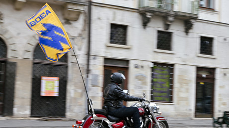 Geldstrafe für AfD-Politiker wegen Teilens von Asow-Wolfsangel