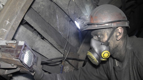 "Frühstück unter Bomben": Wiederbelebung der Kohleindustrie in Donezk