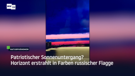 Patriotischer Sonnenuntergang? Horizont erstrahlt in Farben russischer Flagge