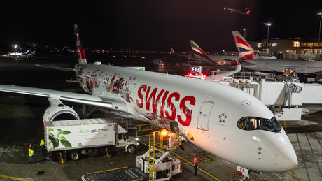 Swiss-Flug in Delhi wegen Triebwerksproblemen notevakuiert: Vier Verletzte nach Rettung