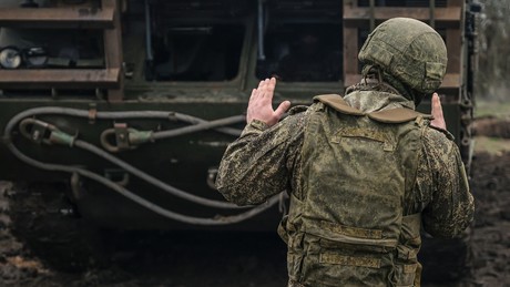 Liveticker Ukraine-Krieg: Massiver Drohnenangriff auf russische Regionen abgewehrt