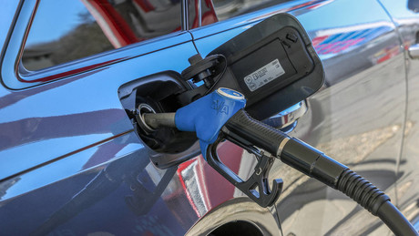 "Abzocke": Tankrabatt verpufft – Spritpreise weiter über 2 Euro