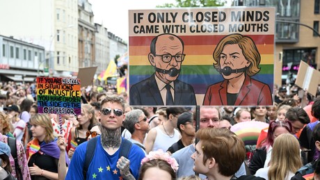 Klöckner sagt Nein! Weiter beim CSD keine Regenbogenflagge  auf dem Reichstag