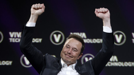 Elon Musk lacht sich eins: US-Börsenaufsicht einigt sich auf Mini-Strafe