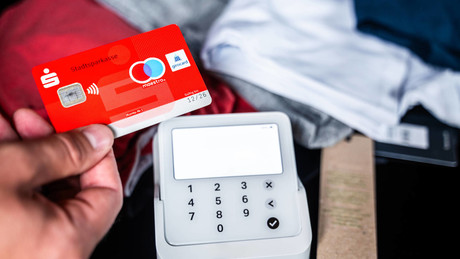 Bargeld: Die Hälfte der Einkäufe inzwischen ohne