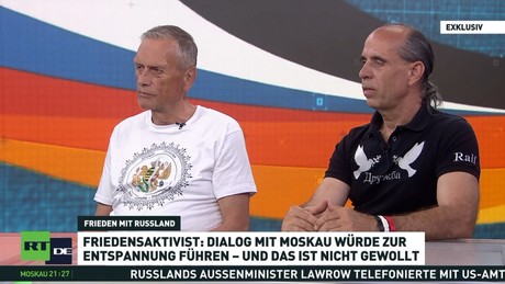 RT DE im Gespräch: Friedensaktivisten auf "Druschba-Reisen" nach Moskau
