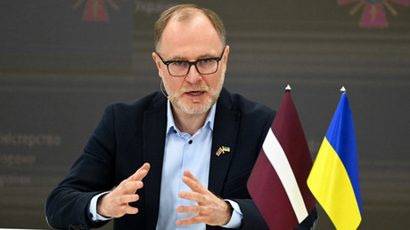 Nach Drohnenabsturz: Eklat in Lettland zwischen Ex-Verteidigungsminister und Premierministerin