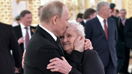 Ohne Eskorte unterwegs? Peskow äußert sich zu Putins Autofahrten durch Moskau
