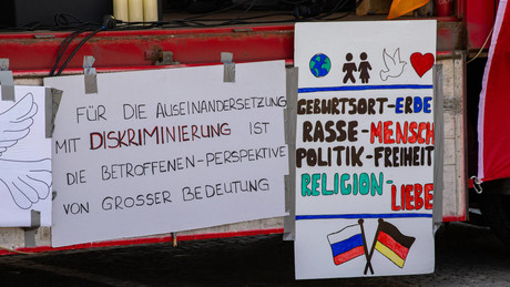 Russische Botschaft zeigt Mordaufruf gegen Russen in Berliner Galerie an