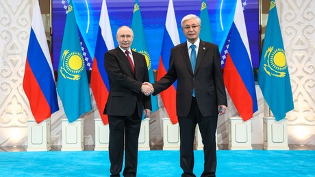 Putin-Besuch in Kasachstan: Europas Niedergang, Eurasiens Aufstieg