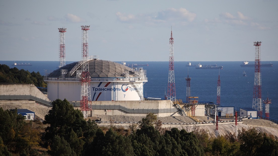 Avoiding Sanctions: Indonesia Changes Strategy for Buying Russian Oil