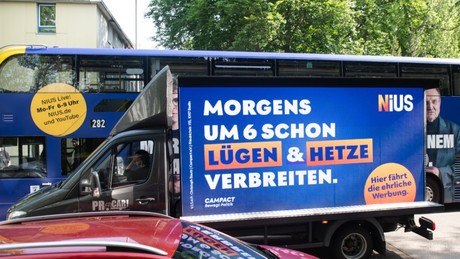 "Keine rechte Angstmache" – Berliner Grüne und Campact agitieren gegen Nius-Werbung bei der BVG
