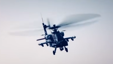 Trump gesteht ein: Apache-Hubschrauber abgeschosse