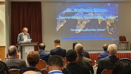 Souveränität, Neutralität, Kultur: Deutschland – f