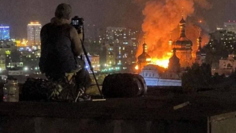 Warum das Kiewer Höhlenkloster wirklich brennt – Russlands Großangriff aufs ukrainische Hinterland