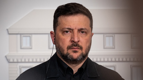 Liveticker Ukraine-Krieg: Selenskij stellt Lukaschenko Ultimatum wegen Militärtechnik an der Grenze