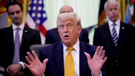 Trump: Ford und General Motors könnten Waffen produzieren