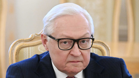 Liveticker Ukraine-Krieg – Rjabkow: Moskau sieht Annäherung der USA an antirussische EU-Politik
