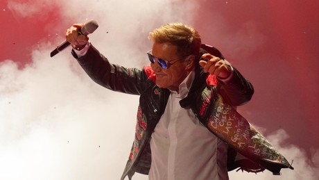 Um Konzert in Estland zu retten: Dieter Bohlen zeichnet Entschuldigungsvideo auf