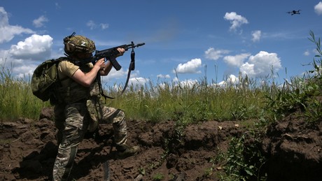 Liveticker Ukraine-Krieg: Russische Truppen schaffen "Todeszone" nahe Druschkowka in der DVR