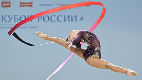 Ohne Flagge und Hymne: Russlands Turnerinnen sagen Start in Rumänien ab